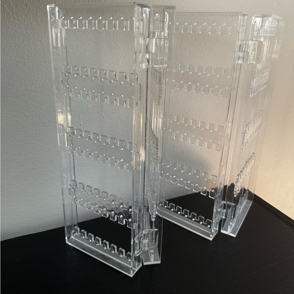 Acrylic Earring Stand - Picture 1 of 5